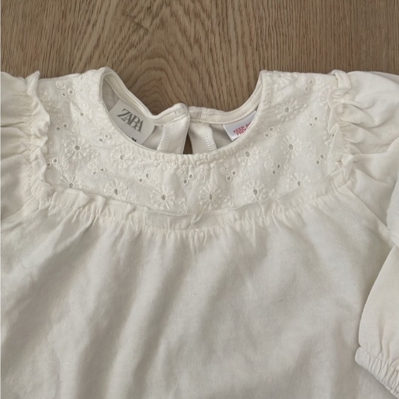 Pre Owned Set of Zara Girls Top Shorts and Pants Sz 6-9 Months - Picture 3 of 10